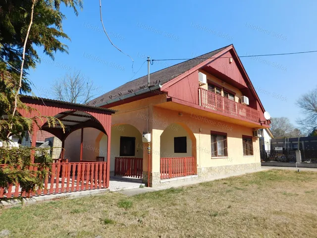 Eladó üdülő és hétvégi ház Zamárdi 160 nm