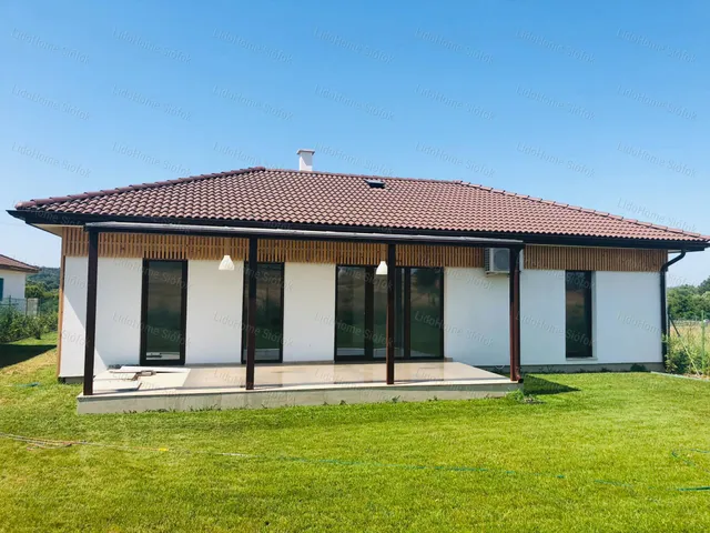Eladó ház Szántód 114 nm