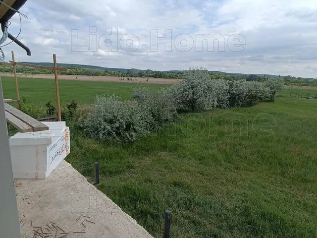 Eladó lakás Szántód 64 nm