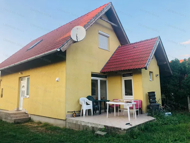 Eladó ház Ádánd 130 nm