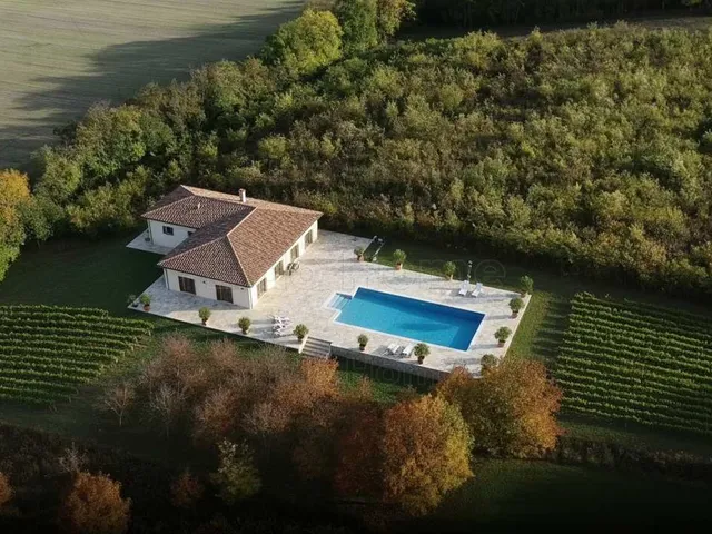 Eladó telek Kőröshegy 5856 nm