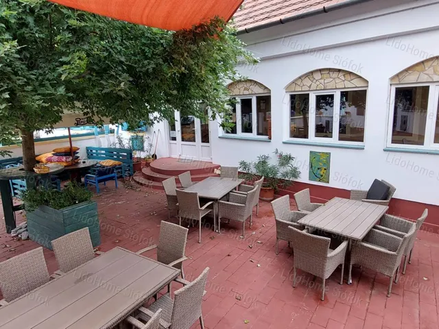 Eladó kereskedelmi és ipari ingatlan Szólád 400 nm