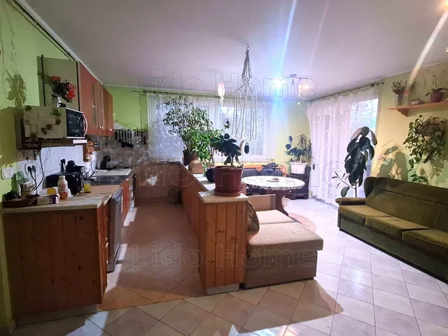 Eladó ház Mezőkomárom 99 nm