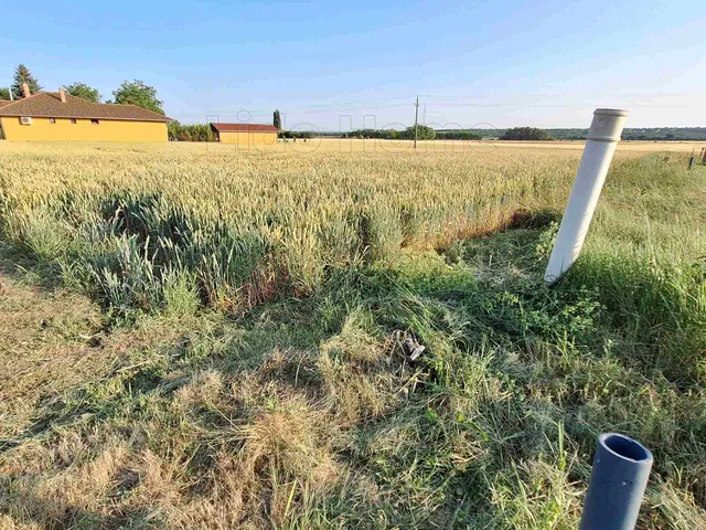Eladó telek Balatonszabadi 1 nm