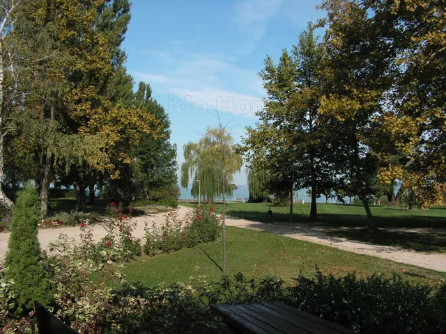 Eladó telek Balatonszárszó 3065 nm