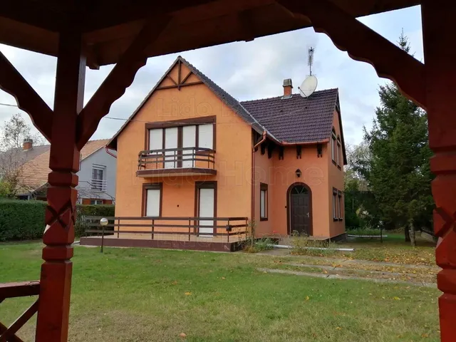 Eladó ház Balatonszárszó 130 nm
