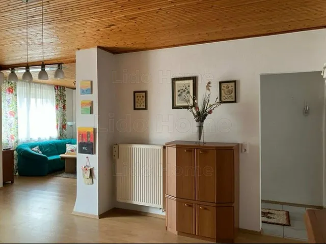 Eladó lakás Balatonszárszó 118 nm