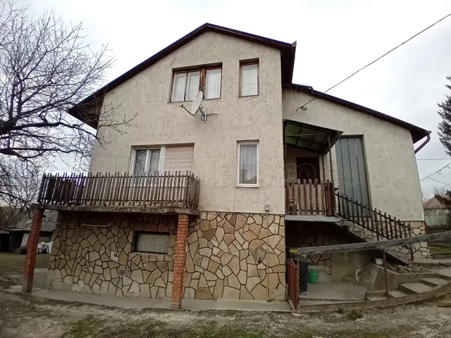 Eladó ház Tab 173 nm