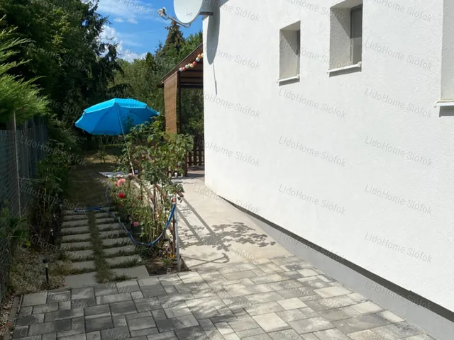 Eladó üdülő és hétvégi ház Siófok, Sóstó 84 nm