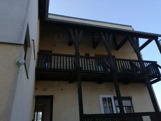 Eladó ház Balatonföldvár 270 nm