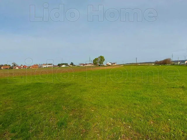 Eladó telek Kőröshegy 6434 nm
