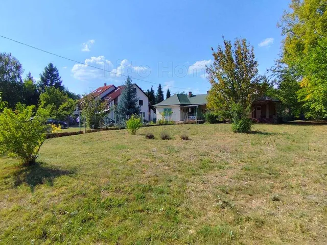Eladó telek Zamárdi 1120 nm