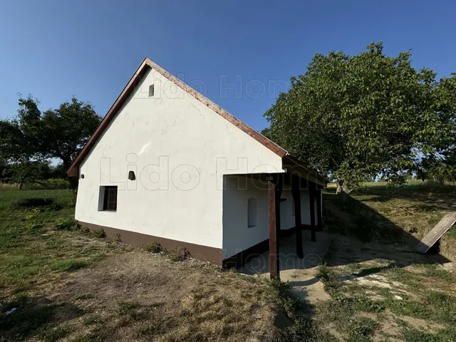 Eladó mezőgazdasági ingatlan Balatonendréd 31 nm