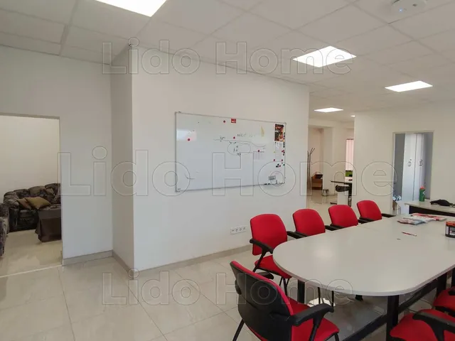 Kiadó kereskedelmi és ipari ingatlan Siófok 320 nm