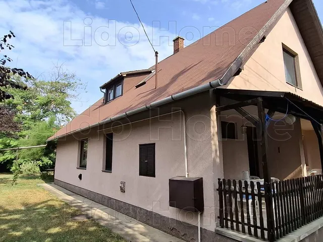 Eladó ház Balatonvilágos 179 nm