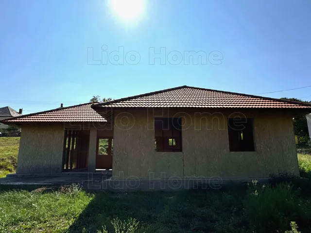 Eladó ház Tab 100 nm