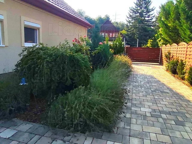 Eladó üdülő és hétvégi ház Siófok, Aranypart 123 nm