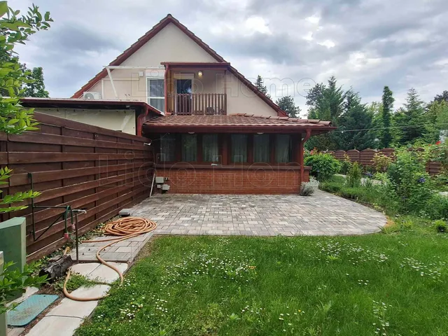 Eladó üdülő és hétvégi ház Siófok, Aranypart 123 nm