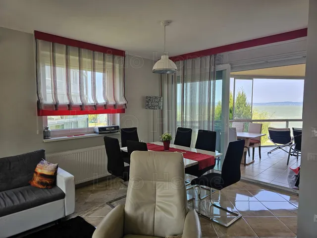 Eladó üdülő és hétvégi ház Siófok, Aranypart 110 nm
