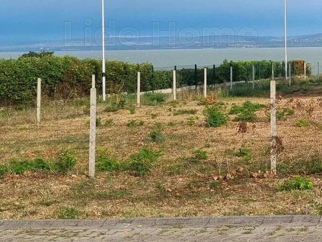 Eladó telek Balatonszárszó 2041 nm