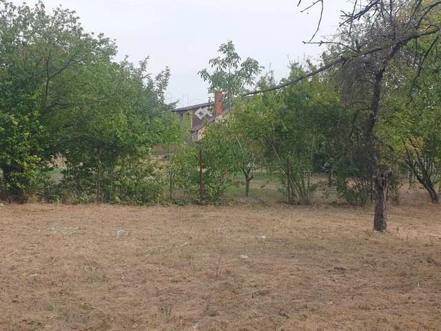Eladó telek Balatonkenese 675 nm