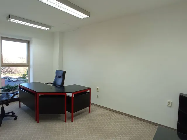 Kiadó kereskedelmi és ipari ingatlan Siófok 34 nm