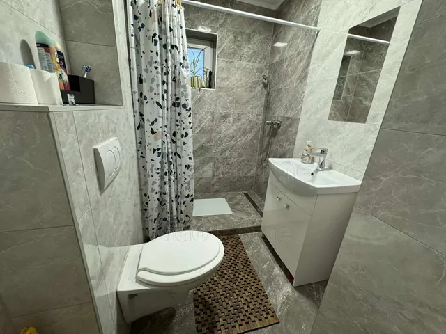 Eladó kereskedelmi és ipari ingatlan Siófok, Szabadifürdő 113 nm