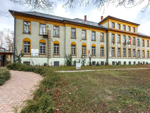 Eladó lakás Balatonfűzfő 1073 nm
