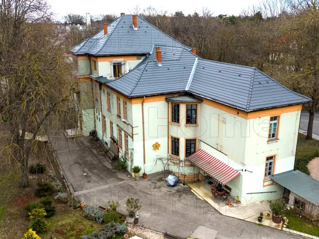 Eladó kereskedelmi és ipari ingatlan Balatonfűzfő, Fűzfőgyártelep 1073 nm