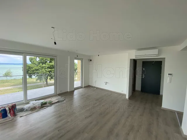 Eladó lakás Siófok, Ezüstpart 83 nm