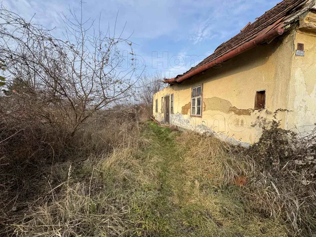 Eladó telek Zákány 2122 nm