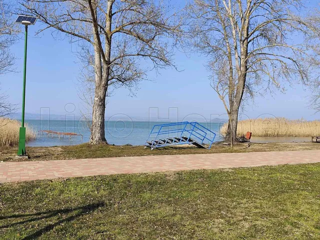 Eladó telek Balatonszárszó 721 nm