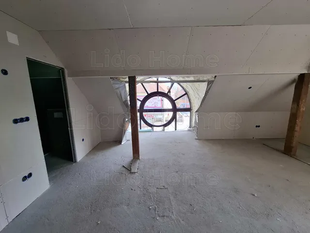 Eladó kereskedelmi és ipari ingatlan Siófok 85 nm