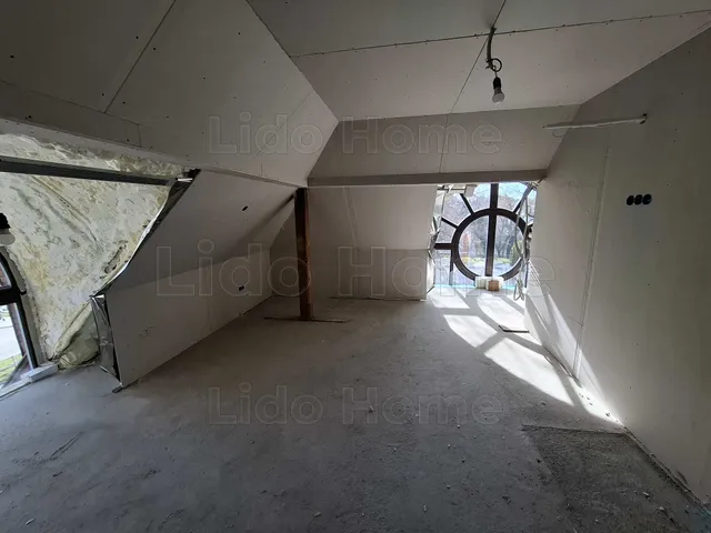 Eladó kereskedelmi és ipari ingatlan Siófok 85 nm