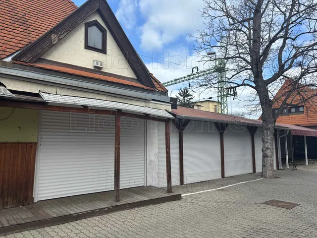 Eladó kereskedelmi és ipari ingatlan Siófok, Belváros 54 nm