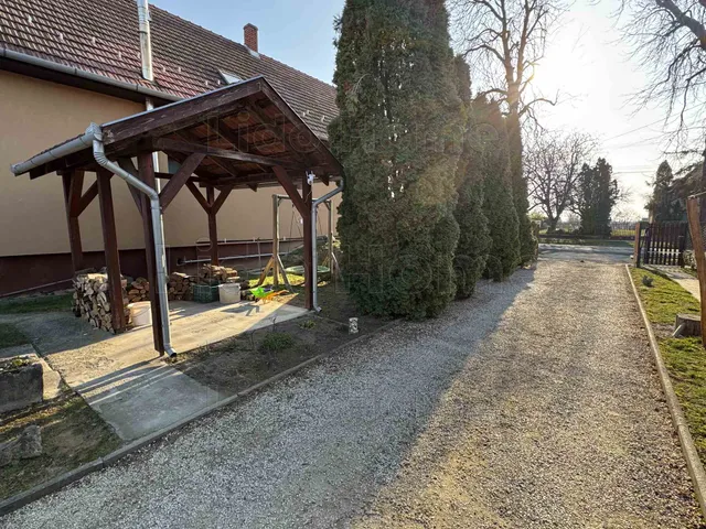 Eladó ház Balatonszárszó 124 nm