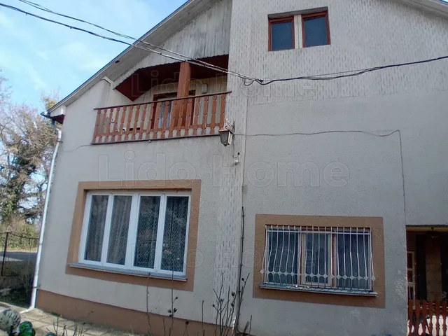 Eladó ház Balatonszárszó 140 nm