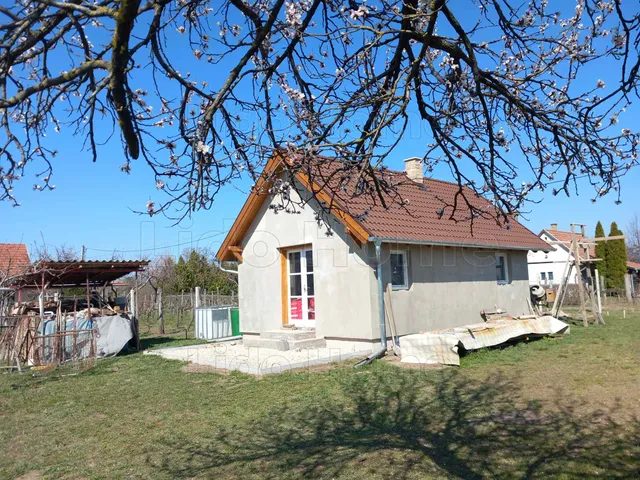 Eladó üdülő és hétvégi ház Siófok 40 nm