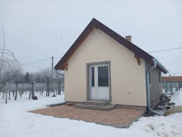 Eladó üdülő és hétvégi ház Siófok, Balatonkiliti 40 nm