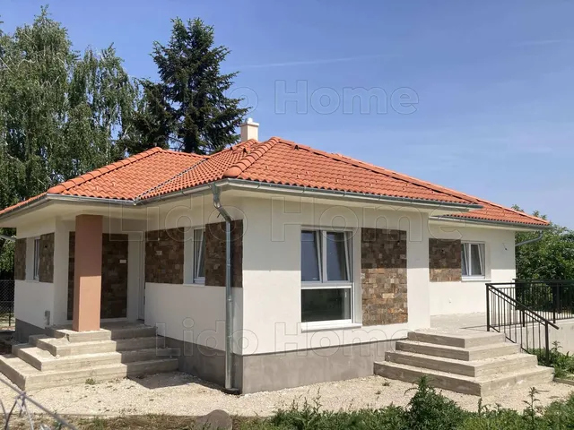 Eladó ház Ságvár 78 nm