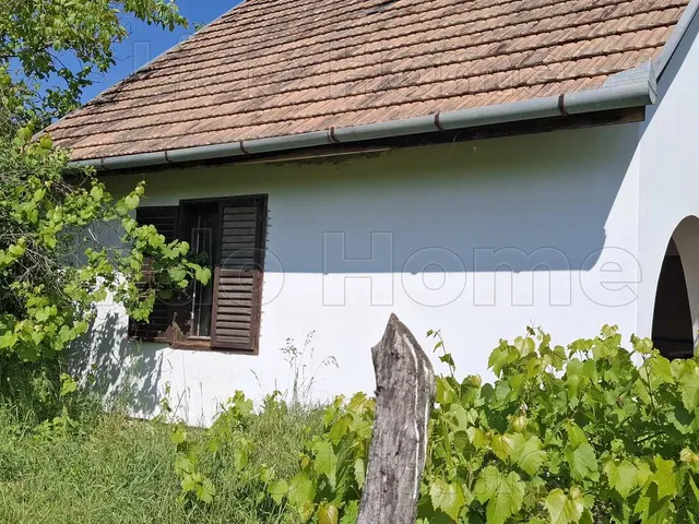 Eladó mezőgazdasági ingatlan Ádánd 25 nm