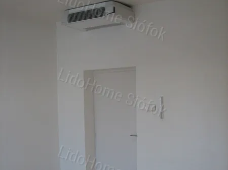 Kiadó kereskedelmi és ipari ingatlan Siófok 38 nm