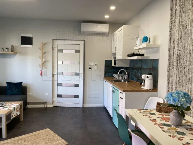 Eladó kereskedelmi és ipari ingatlan Siófok, Szabadifürdő 150 nm