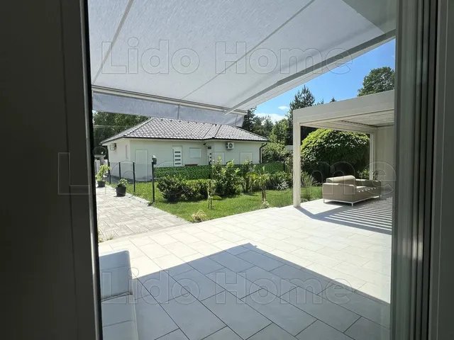 Eladó ház Zamárdi 195 nm