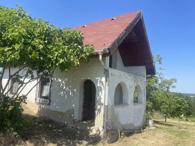 Eladó mezőgazdasági ingatlan Ádánd 90 nm