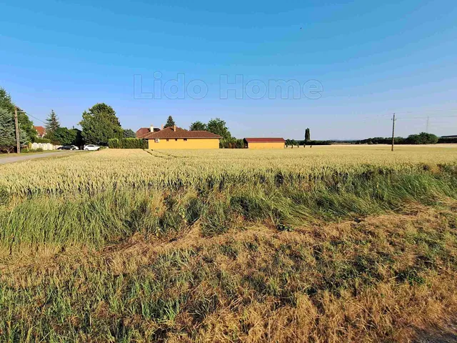 Eladó telek Balatonszabadi 901 nm