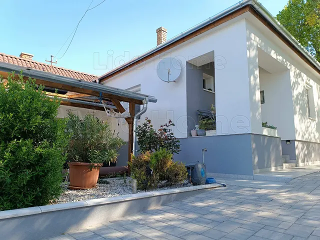 Eladó ház Siófok 192 nm