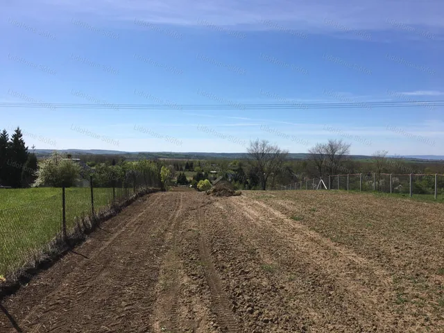 Eladó mezőgazdasági ingatlan Siófok, Töreki 1492 nm