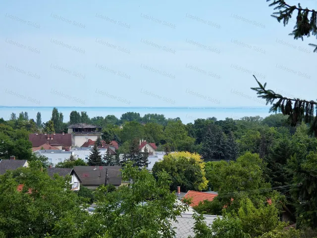 Eladó ház Balatonalmádi 260 nm
