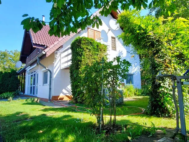 Eladó ház Szántód 181 nm